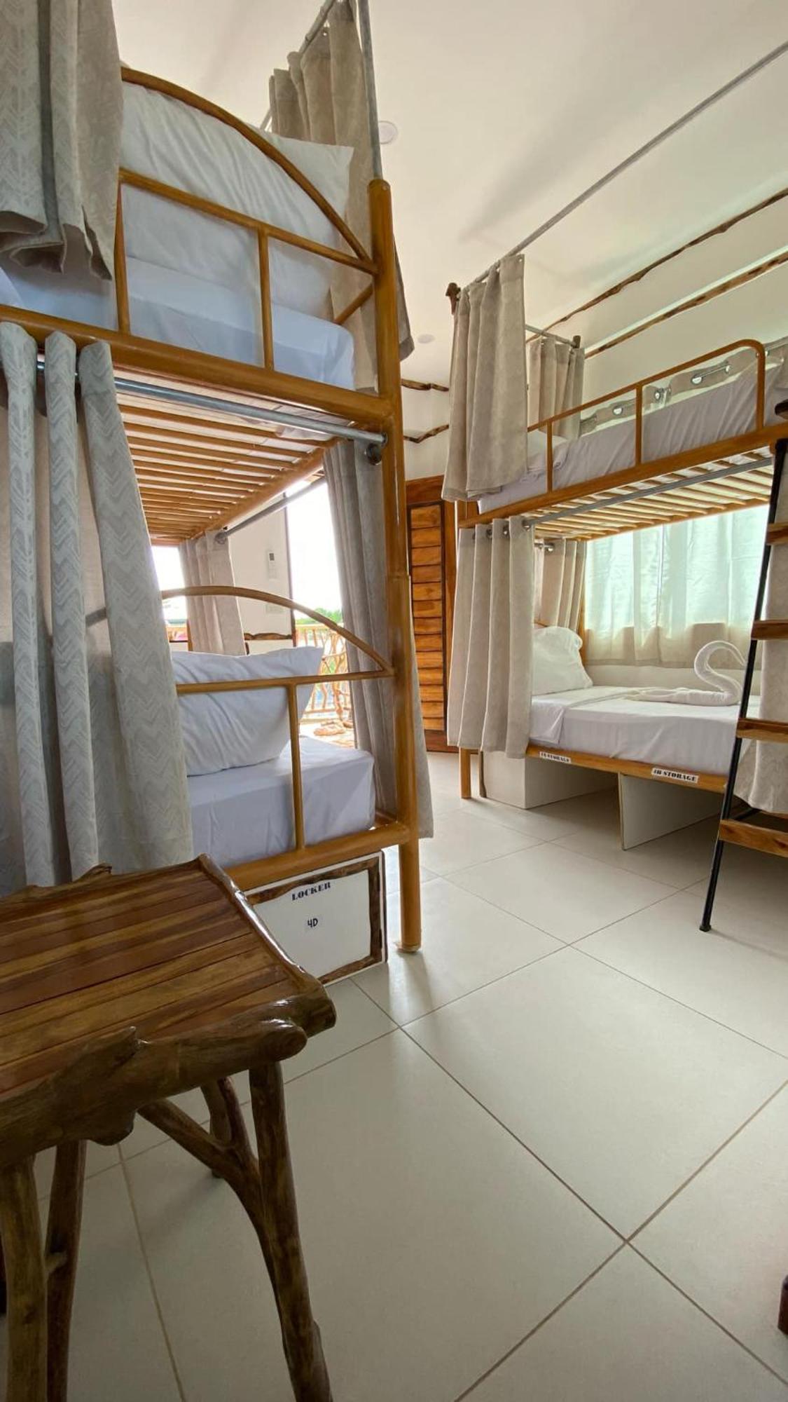 The Hat Trick Hostel Basdiot Экстерьер фото