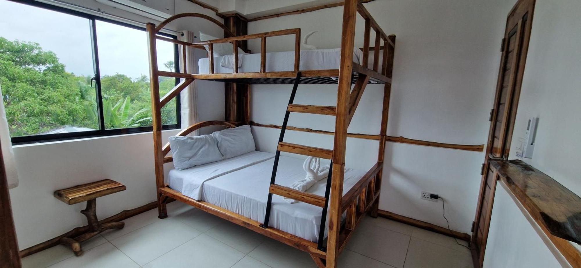 The Hat Trick Hostel Basdiot Экстерьер фото