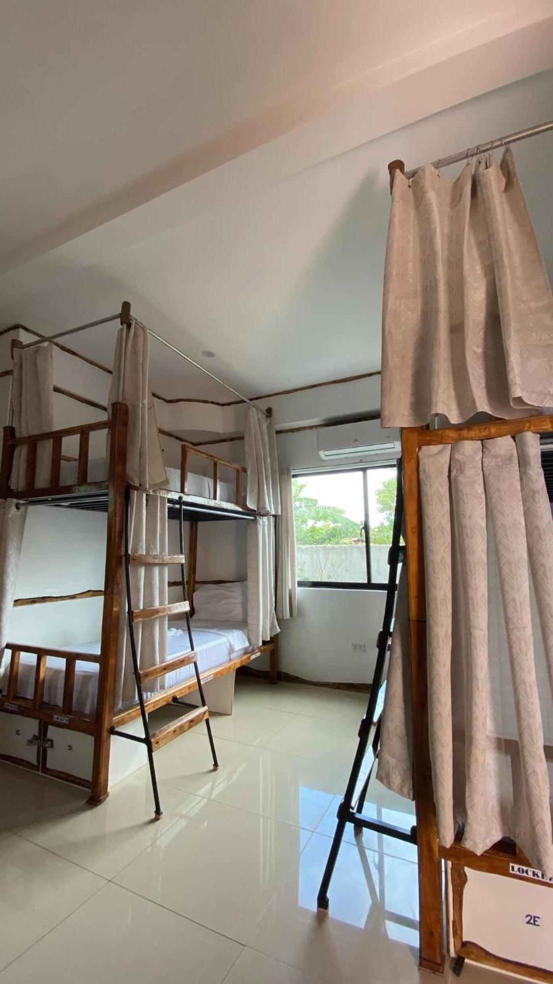 The Hat Trick Hostel Basdiot Экстерьер фото