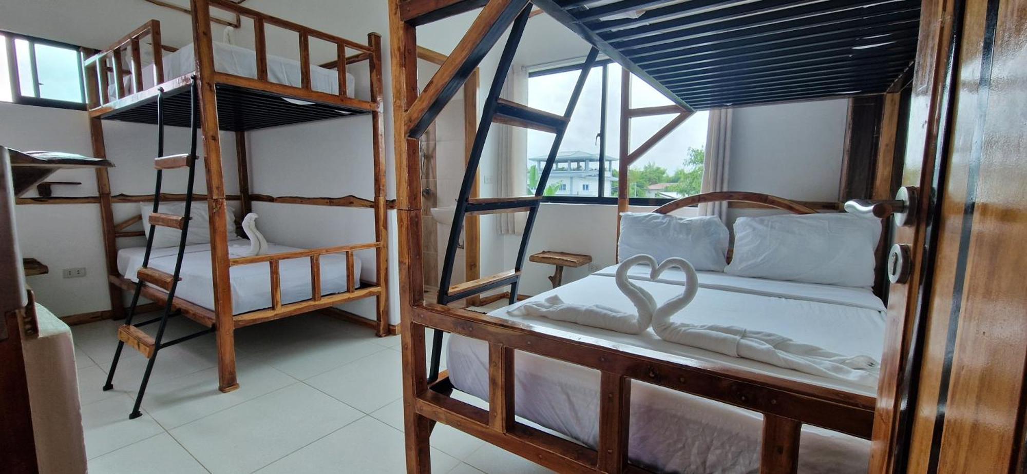 The Hat Trick Hostel Basdiot Экстерьер фото