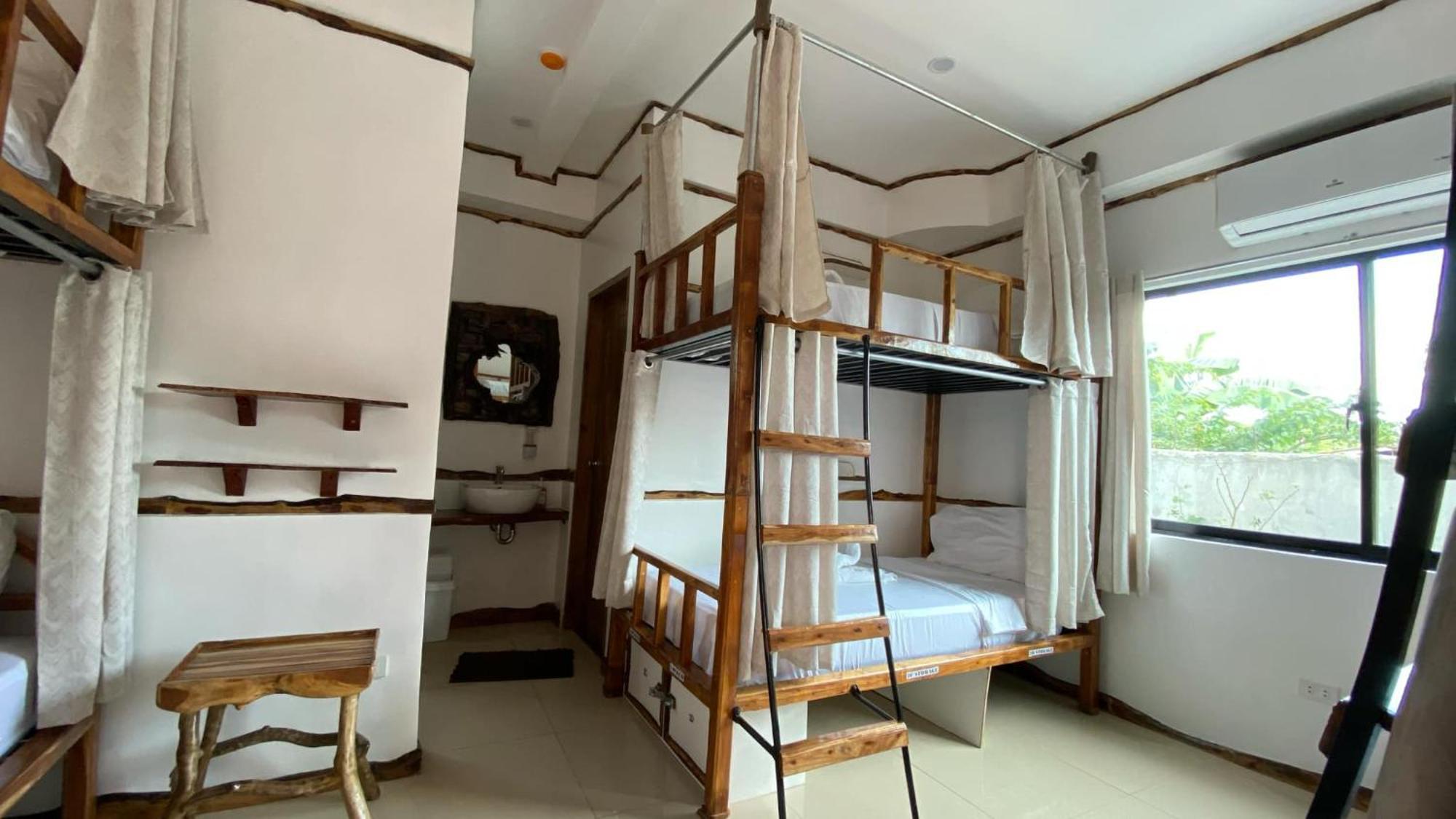 The Hat Trick Hostel Basdiot Экстерьер фото