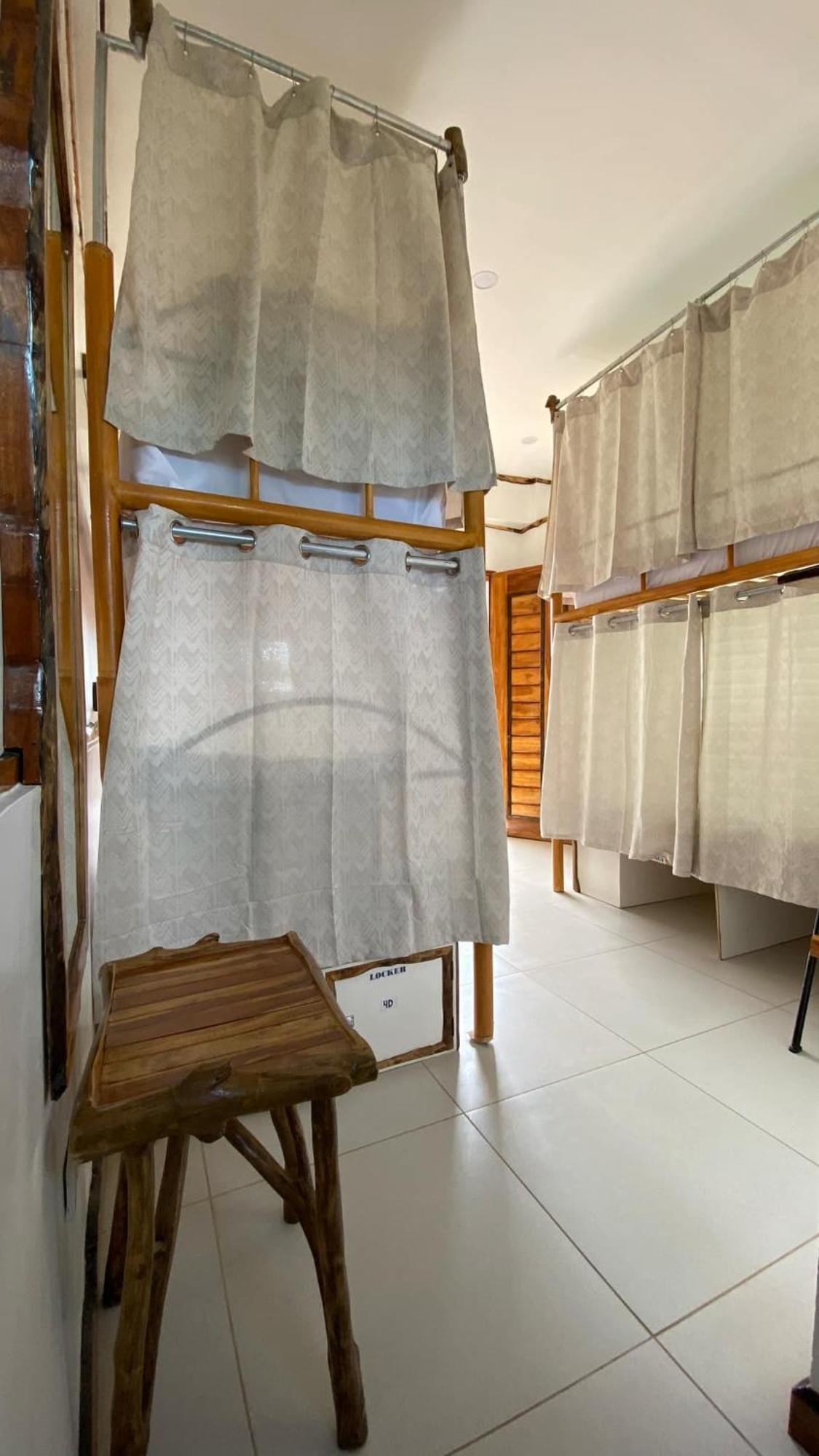 The Hat Trick Hostel Basdiot Экстерьер фото